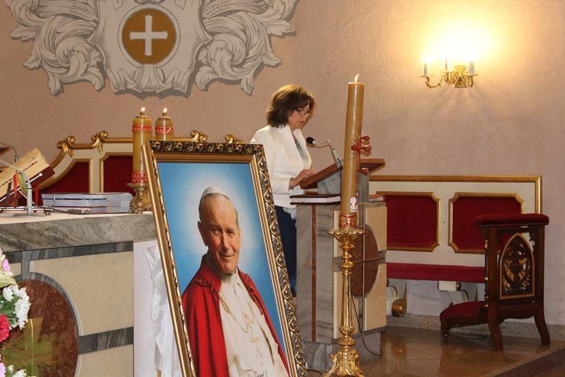 Zdj. nr. 5. Święto Patrona Szkoły Podstawowej nr 5 w Lipnie – św. Jana Pawła II