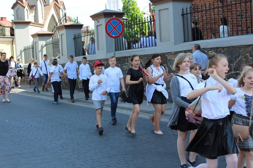 Zdj. nr. 35. Święto Patrona Szkoły Podstawowej nr 5 w Lipnie – św. Jana Pawła II