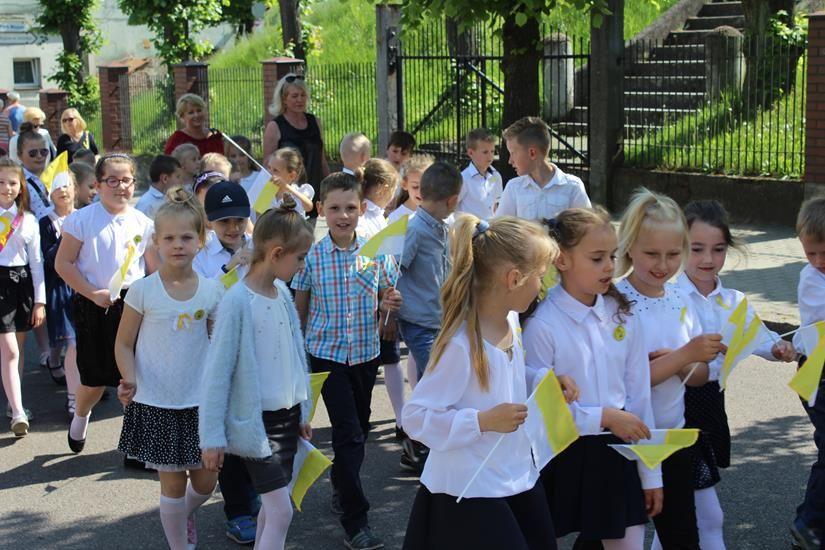 Zdj. nr. 43. Święto Patrona Szkoły Podstawowej nr 5 w Lipnie – św. Jana Pawła II