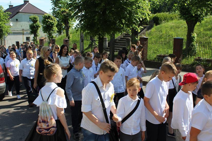 Zdj. nr. 56. Święto Patrona Szkoły Podstawowej nr 5 w Lipnie – św. Jana Pawła II