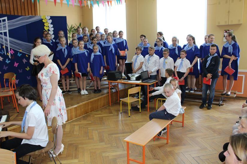 Zdj. nr. 69. Święto Patrona Szkoły Podstawowej nr 5 w Lipnie – św. Jana Pawła II