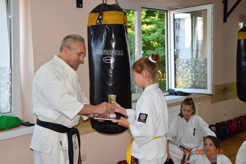 Zdj. nr. 7. Zakończenie sezonu Lipnowskiego Klubu Kyokushin Karate