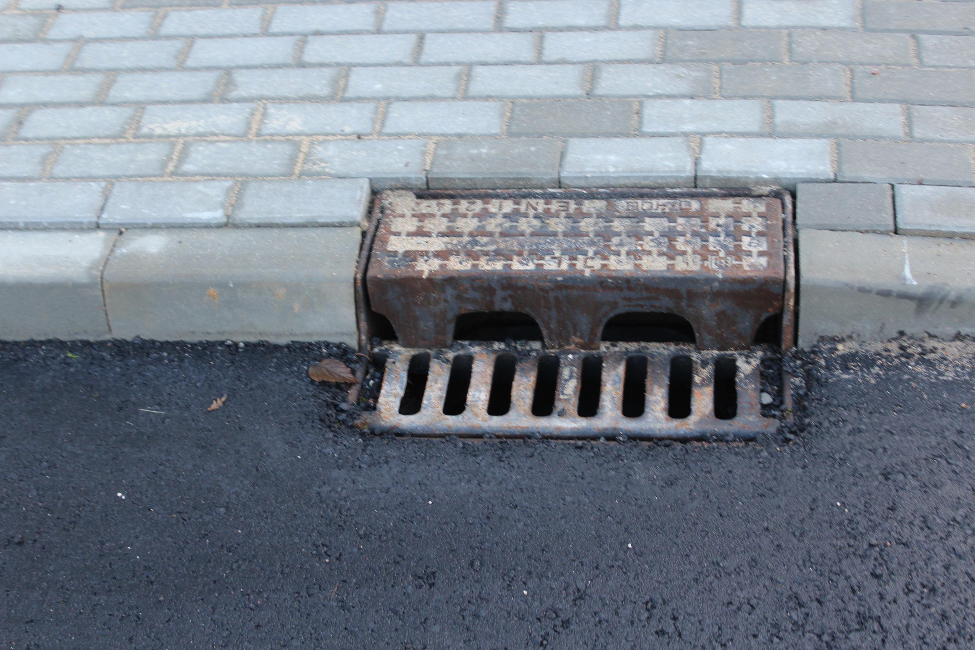 Przebudowa ulicy Jabłoniowej - kanalizacja deszczowa - kliknięcie spowoduje powiększenie obrazka