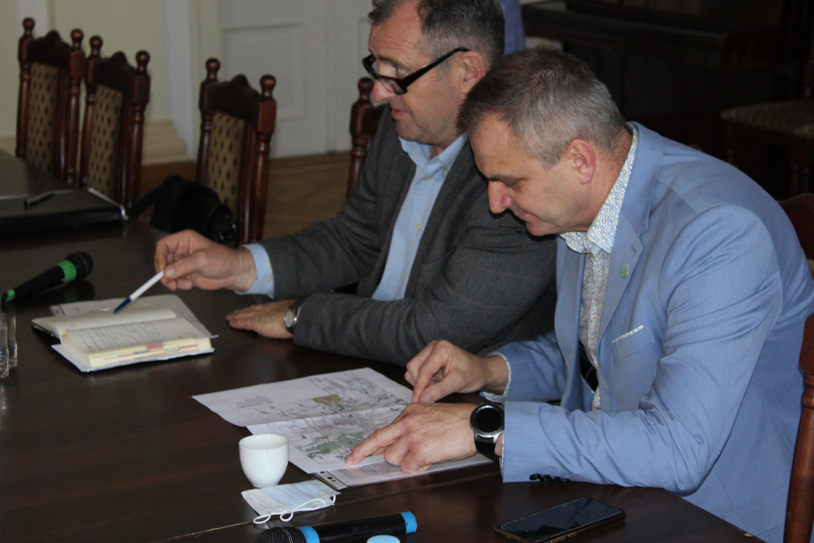 Zdj. nr. 2. Spotkanie informacyjne dotyczące opracowania projektowego budowy obwodnicy Lipna - 5 października 2021 r.