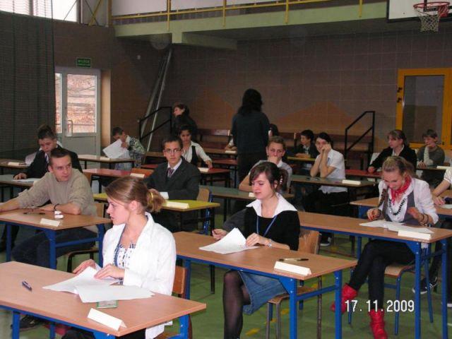 Zdj. nr. 4. Próbny egzamin w gimnazjum 2009