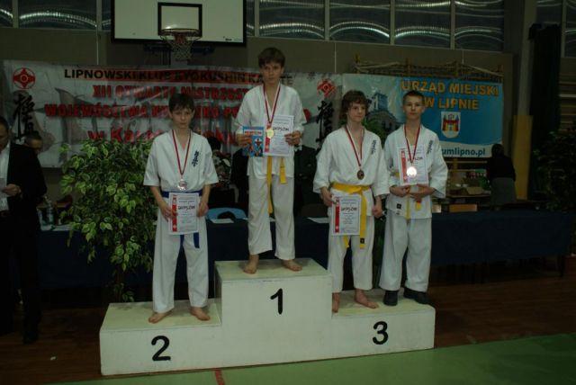 Zdj. nr. 30. Karate Kyokushin - luty 2010
