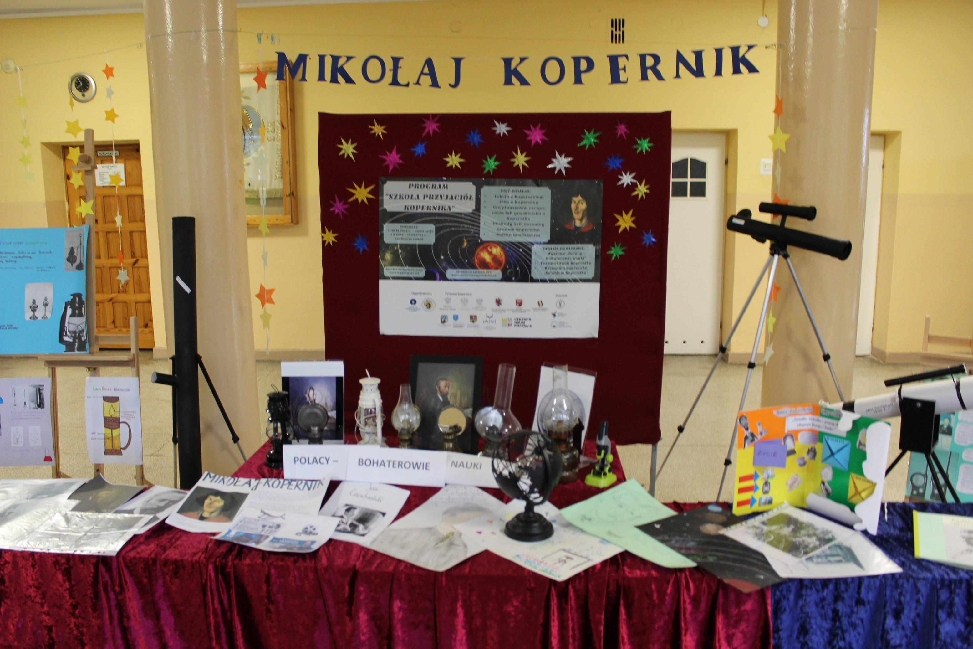 Zdj. nr. 4. Święto Szkoły Podstawowej nr 3 – 550. rocznica urodzin Mikołaja Kopernika - 3 marca 2023 r.