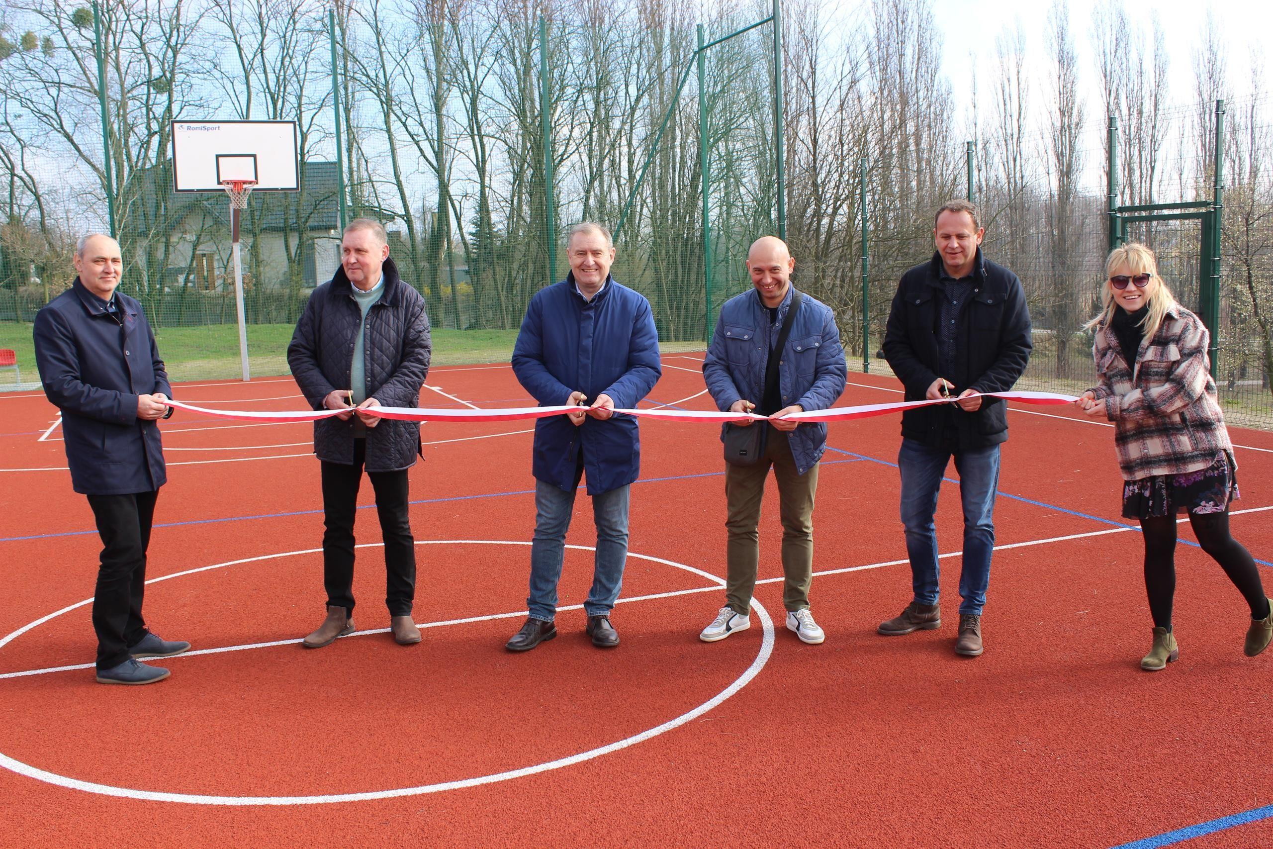 Zdj. nr. 9. Oficjalne otwarcie nowych stref rekreacyjno-sportowych  w Lipnie - 26 marca 2024 r.