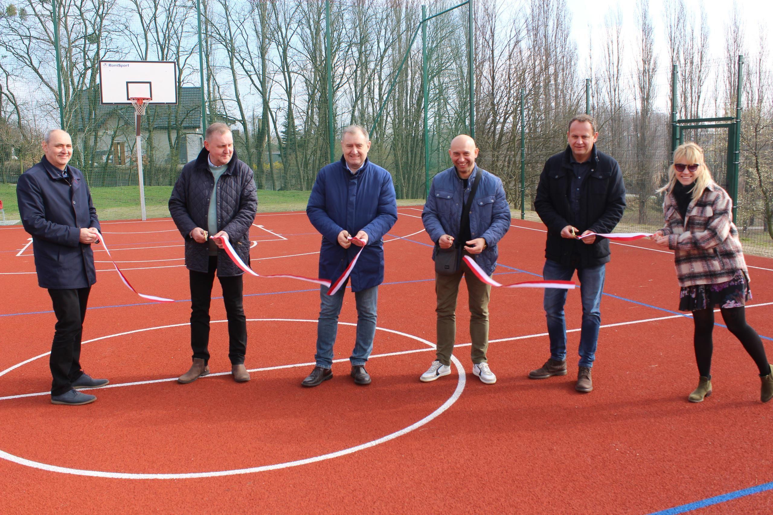 Zdj. nr. 10. Oficjalne otwarcie nowych stref rekreacyjno-sportowych  w Lipnie - 26 marca 2024 r.