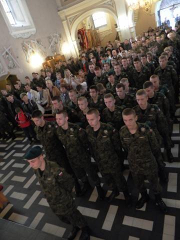 Ślubowanie klas pierwszych Liceów oraz Gimnazjum Płockiego Uniwersytetu Ludowego - 4 października 2012 r.